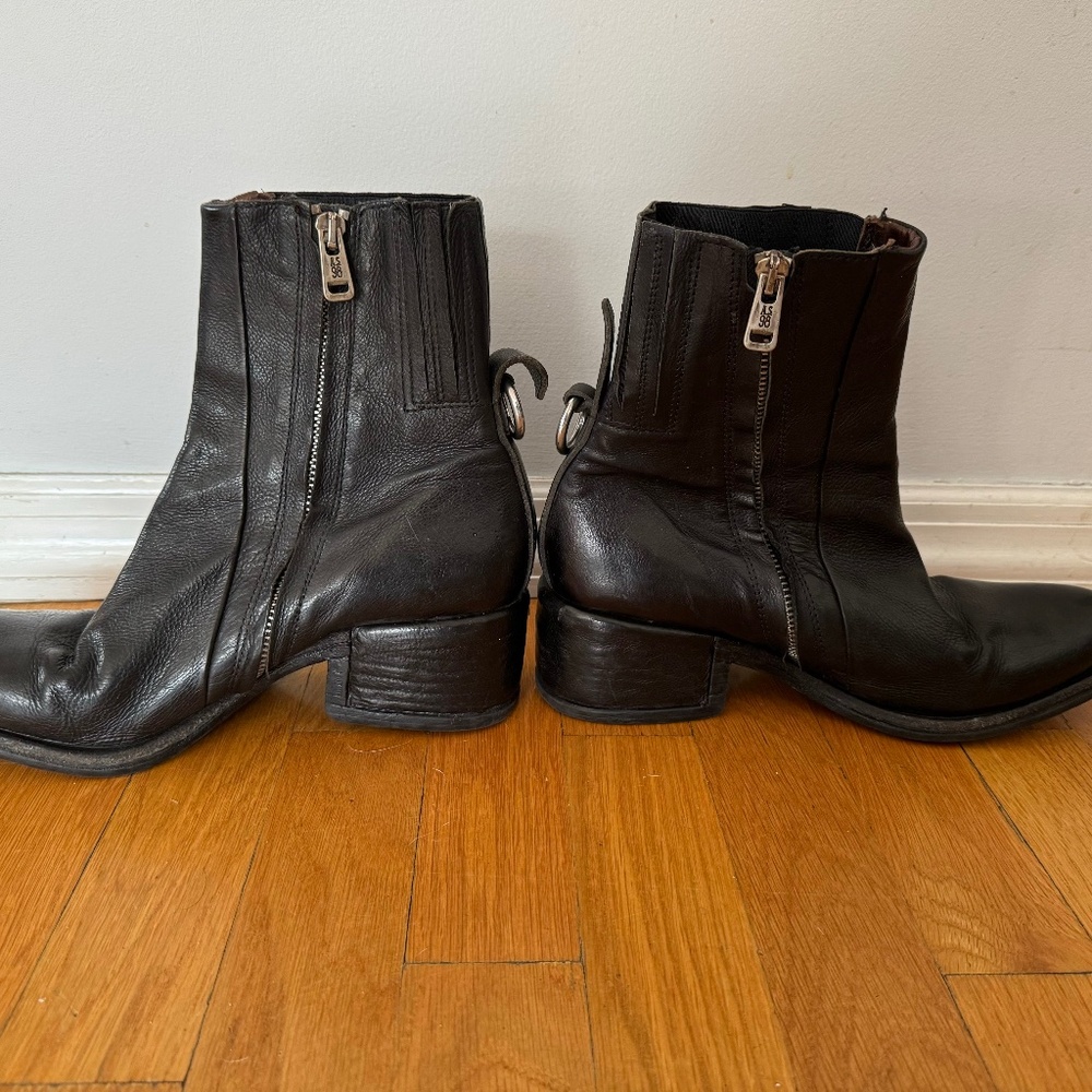 AS 98 boots  size 71/2  or 38